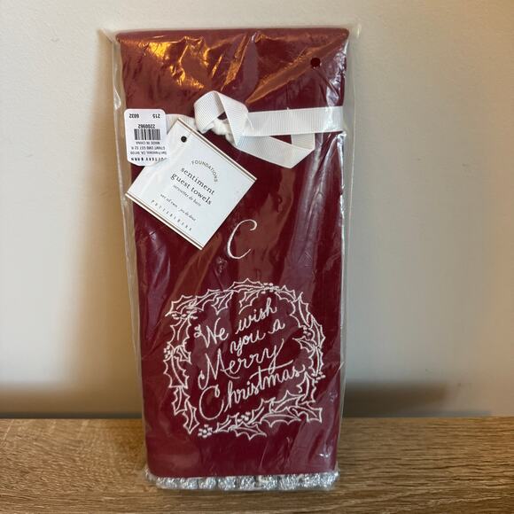 Pottery Barn Holiday Towels Tassels Merry Christmas Embroidered Monogram C NWTT - Picture 1 of 6